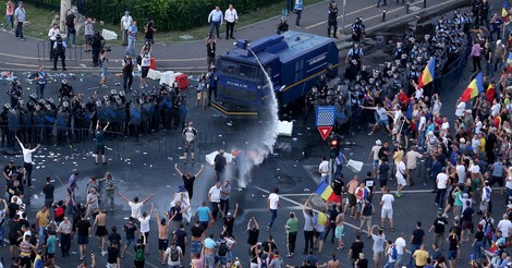 Hundreds Injured In Romania During Anti-Government Protest