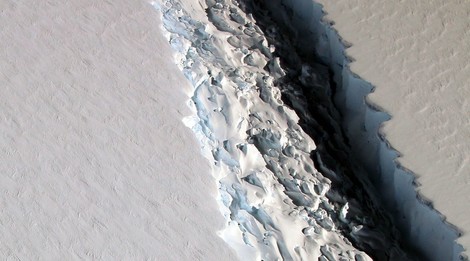 A Trillion-Ton Piece of Ice Just Broke Off The Antarctic Peninsula 