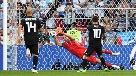 Lionel Messi's Anxiety Before The Goalkeeper