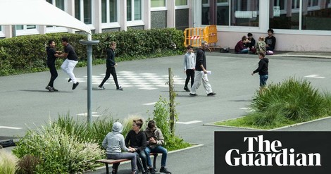 Going To School Without A Mobile Phone Is Good For Your Children (And They Like It)