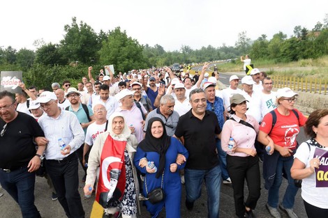 What 400km Mean For Turkey's Political Scenario