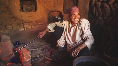 How The Ancient Art Of Glass Blowing Survived In Western Afghanistan