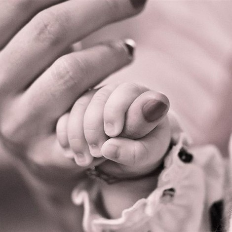 Personal Narratives Podcast: The Tale Of Motherless Mothers