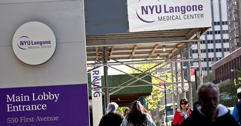 Top U.S. School Of Medicine Is Now Paying Tuition For All Its Med Students